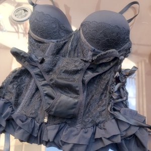 Conjunto com caicinha, usado