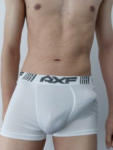 cueca usada ou gozada por homem