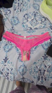 Tenho calcinhas disponíveis com meu cheiro irresistível que você vai enlouquecer 