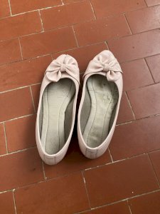 Sapatilha usada sapato usado com chule 