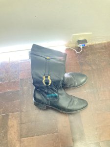 Bota usada com chule, usada por 13 anos até hoje- podolatras, podolatria