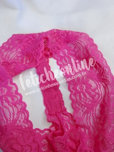 Calcinha rosa shock fio dental de rendinha 