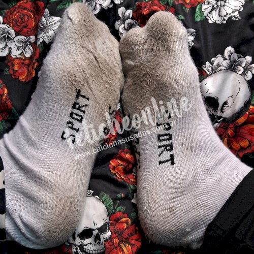 Podolatria / Trampling: Meias, Pelinhas raspadas do pé, comidas amassadas com o pé, Havaianas e Tênis usados por quanto tempo você quiser + conteúdo virtual incluso + frete grátis acima de R$200,00!