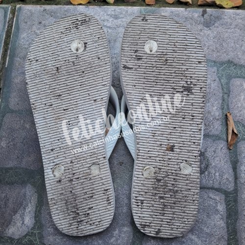 Podolatria / Trampling: Meias, Pelinhas raspadas do pé, comidas amassadas com o pé, Havaianas e Tênis usados por quanto tempo você quiser + conteúdo virtual incluso + frete grátis acima de R$200,00!