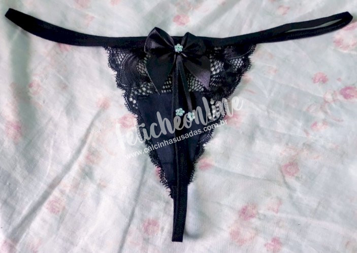 Calcinha preta fio dental 