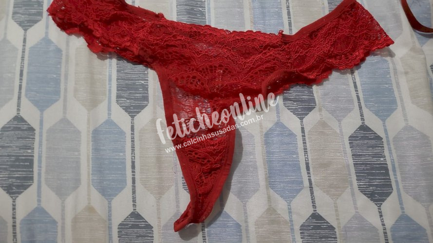 Calcinha usada Fio dental vermelha
